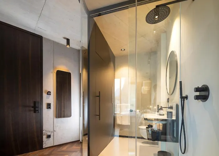 Lifestyle By Phillip Sigwart 3*