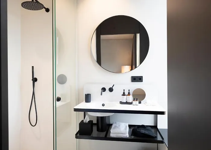 Lifestyle By Phillip Sigwart 3*